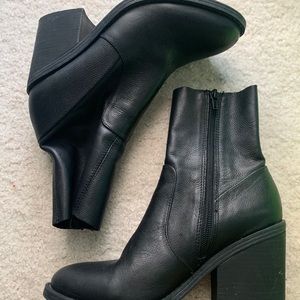 Steve Madden Boots